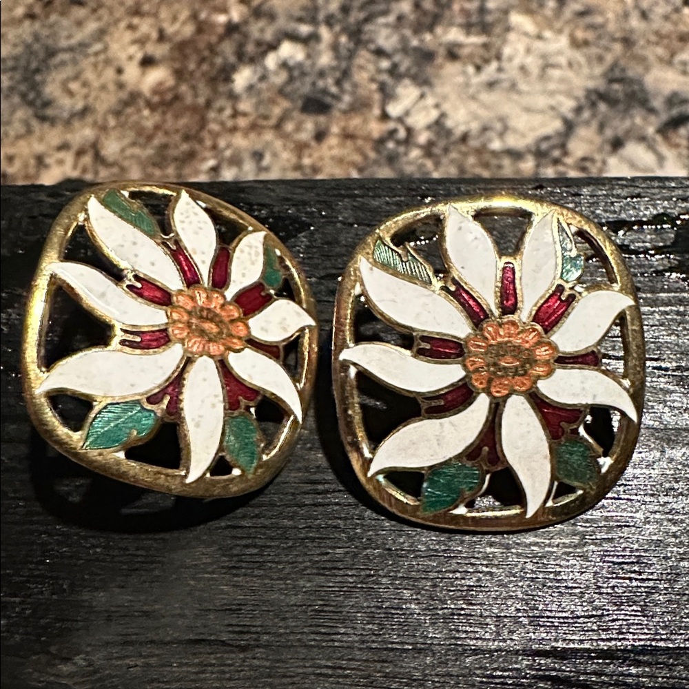Vintage Flower Holiday Earrings Gold red and white womens os